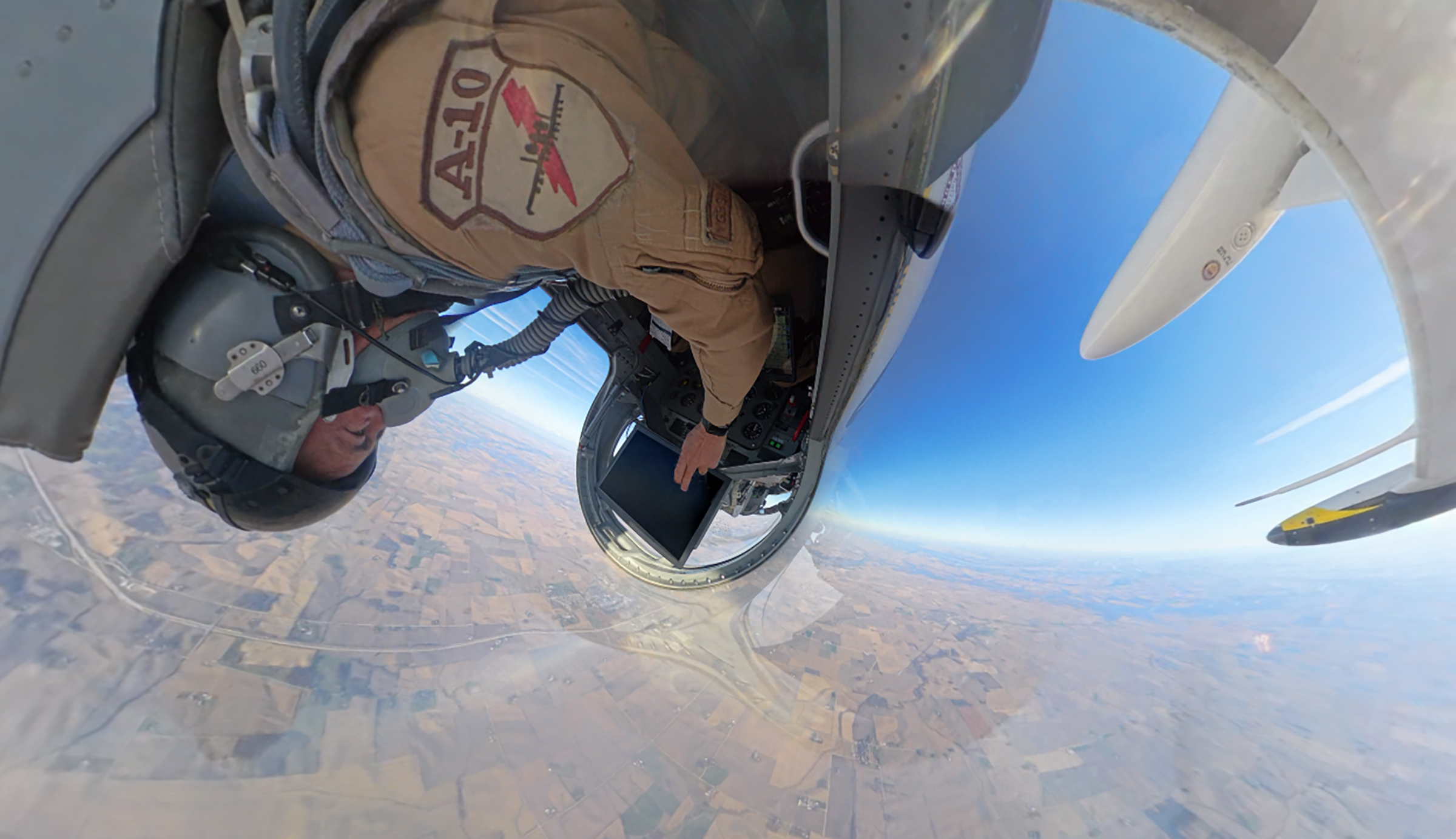 A battle manager sends real-time commands to AI-controlled aircraft during a flight test over Iowa. (Photo: Lockheed Martin)